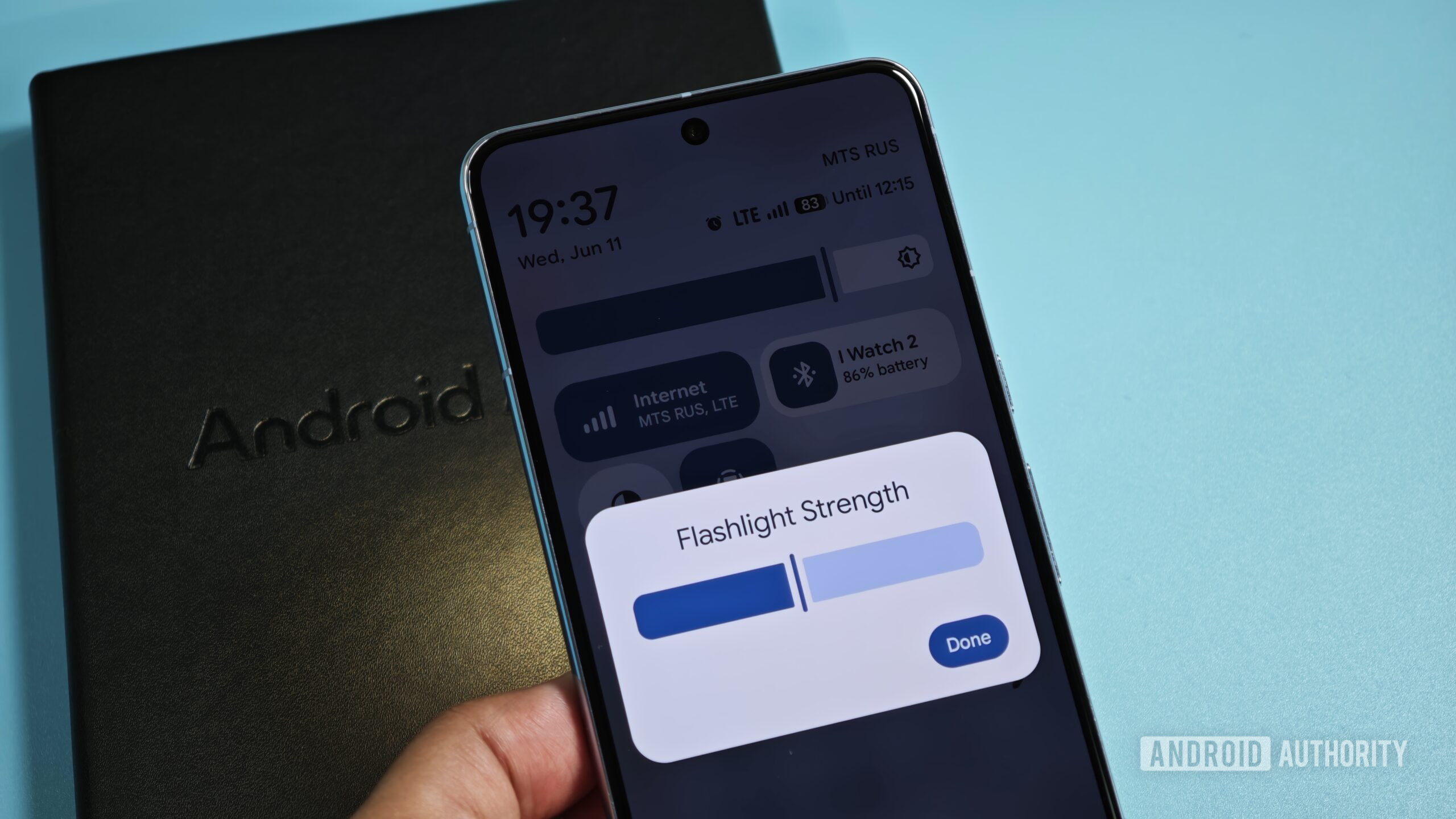 Mit Android können Sie endlich die Taschenlampenhelligkeit Ihres Pixel 